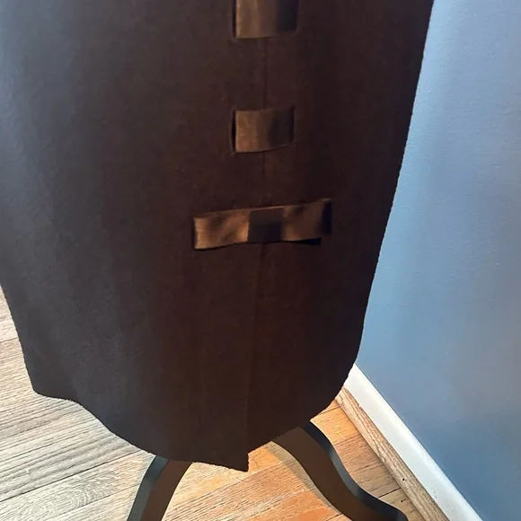 St John Couture with ribbon bow down the back skirt - Picture 8 of 13